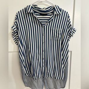 Jane and Delaney top XL